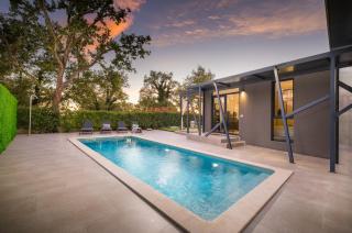 Villa Barcolana by Villsy - 0