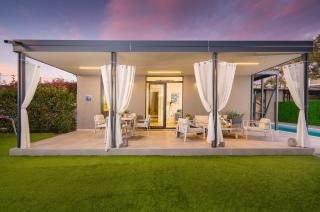 Villa Barcolana by Villsy - 8