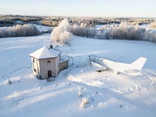 Ilmatar Airplane Lodge - 6