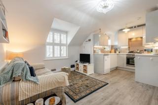 Daisy May Apartment - 5