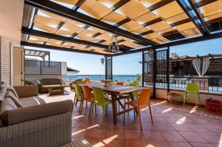 Sun and Sea Suite - 8