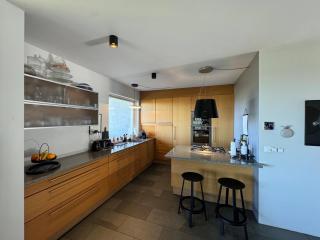 Modern 2BR Apartment with Balcony and Stunning Views - 7