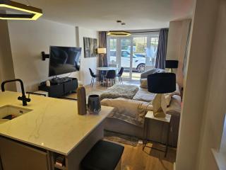 Luxury 2 double bedroom Apt in the heart of Purley - 1