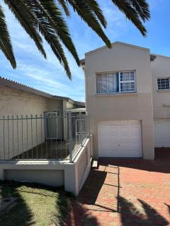 Holiday accommodation in Mossel Bay - 3