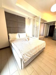 Classy Venice Grand Studio Balcony Pet friendly, WiFi & Pool - 7