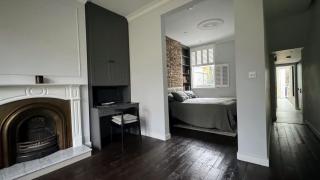 Modern Flat in Clapham North, London - 7