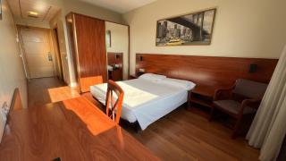B&B HOTEL Tarragona Reus - 8
