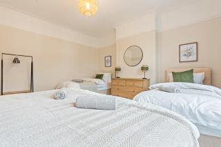 Streatham Common Escape - Sleeps 8 - Free Parking - 6