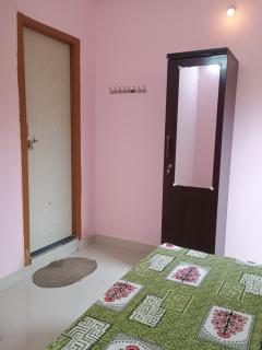 SRK PG For Ladies - 2