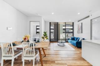 Olympic Park Oasis 2BR Pool Sauna Parking - 9