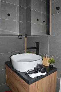 Apartman VIS, Residence Hill, Kopaonik, Mountain View, SPA, Pools, Free Parking and Self Check In - 3