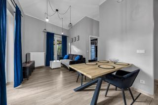 Wola Industrial Apartment by BookingHost - 9