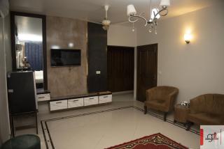 Graceland House F8 - 3