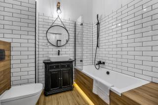 Wola Industrial Apartment by BookingHost - 4