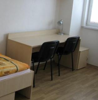 Uninova Hostel - 9