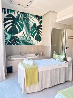 Luxury lagoon at Munyaka - 3