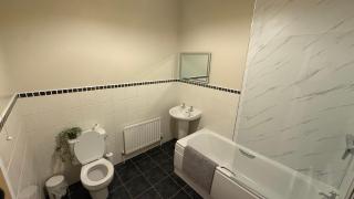 Waterfoot Penthouse Apartment - 6