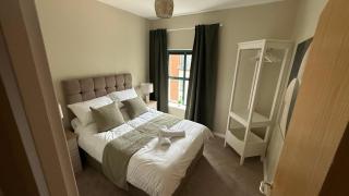 Waterfoot Penthouse Apartment - 7