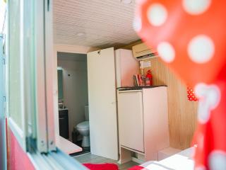 Mona Glamping Caravan Suites - 5