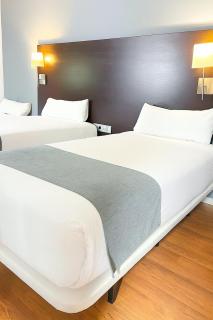 VTZ Hotel Plaza España - 2