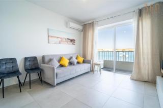 Peaceful Seafront 3BR Apt with Balcony by 360 Estates - 5