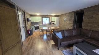 Aurora River Camp Glass igloos & cabins - 8