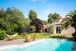 Villa Andria Family-friendly trampoline & pool - 8