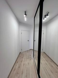 Стильна нова квартира з видом на гори та вітряки - 8