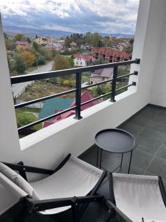 Стильна нова квартира з видом на гори та вітряки - 7