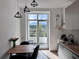 Стильна нова квартира з видом на гори та вітряки - 3