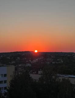 Стильна нова квартира з видом на гори та вітряки - 2