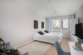 Arctic City Heart - Modern Design Studio - 0