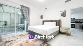 Stylish Stay Steps from the Marina - Dubai - 6