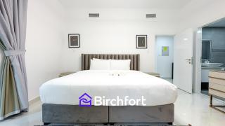 Stylish Stay Steps from the Marina - Dubai - 5