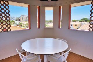 Nice apartment with balcony and sea view - 0