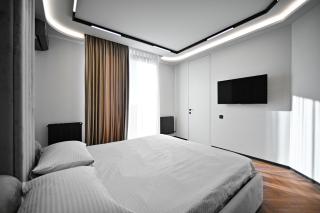 10th Floor 3bedroom City View Apartment with Terraces - 1