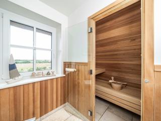 Reetgedecktes Nordseehaus mit Garten, Sauna & Kamin - 8