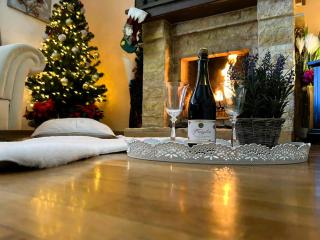 Daydream Nature Home - Hot Tub & Cinema Experience - 8