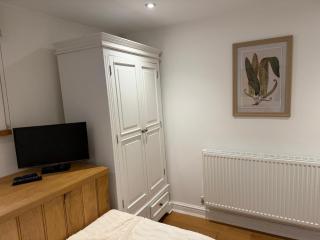 Courtyard Cottage at Pudleston Court - 3