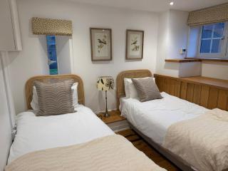 Courtyard Cottage at Pudleston Court - 4