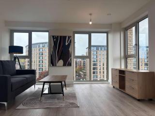 Contemporary 2-Bed Apartment near City Centre - 4