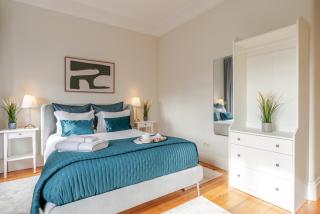 Modern & Cozy Flat with Workspace by HostWise - 4