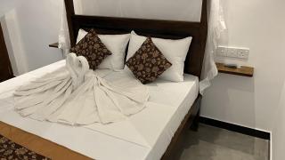 Green Wall House - 9