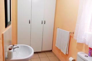 Olivia Pines Guesthouse 4 Bedroom Self Catering House - 5