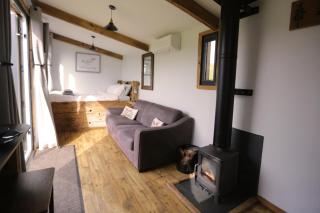 1 Bed Hut - Sleeps 4 - Pets - Parking - 7