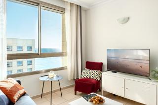 Haifa Beachside Homey Stay by Sea N' Rent - 8