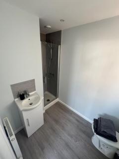 Modern 3-Bed Home in Sutton Coldfield - 5