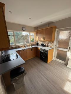 Modern 3-Bed Home in Sutton Coldfield - 1