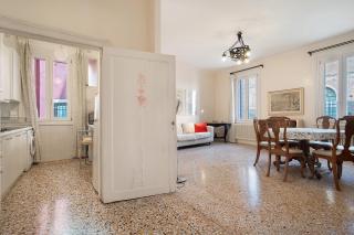 Biennale Apartment A Short Walk - 1