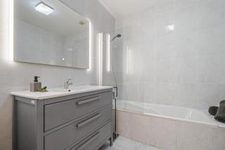 Sunny Ponta "Nomads' village" - 6